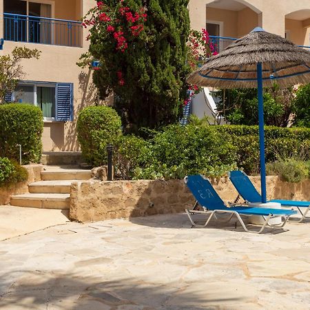 Regina Gardens Lovely Apartment Pafos Exterior foto