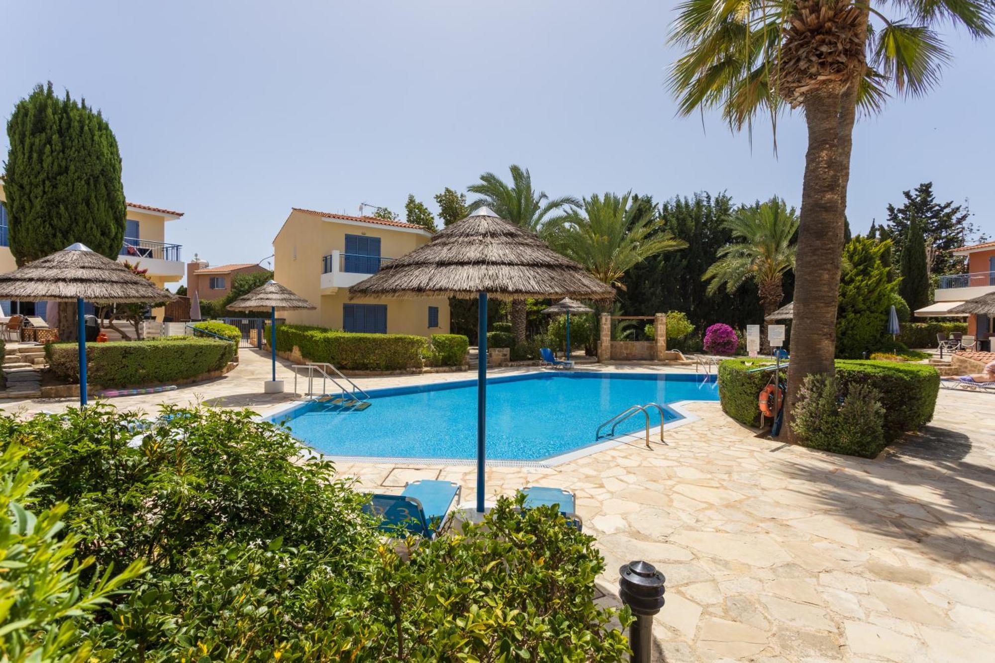 Regina Gardens Lovely Apartment Pafos Exterior foto