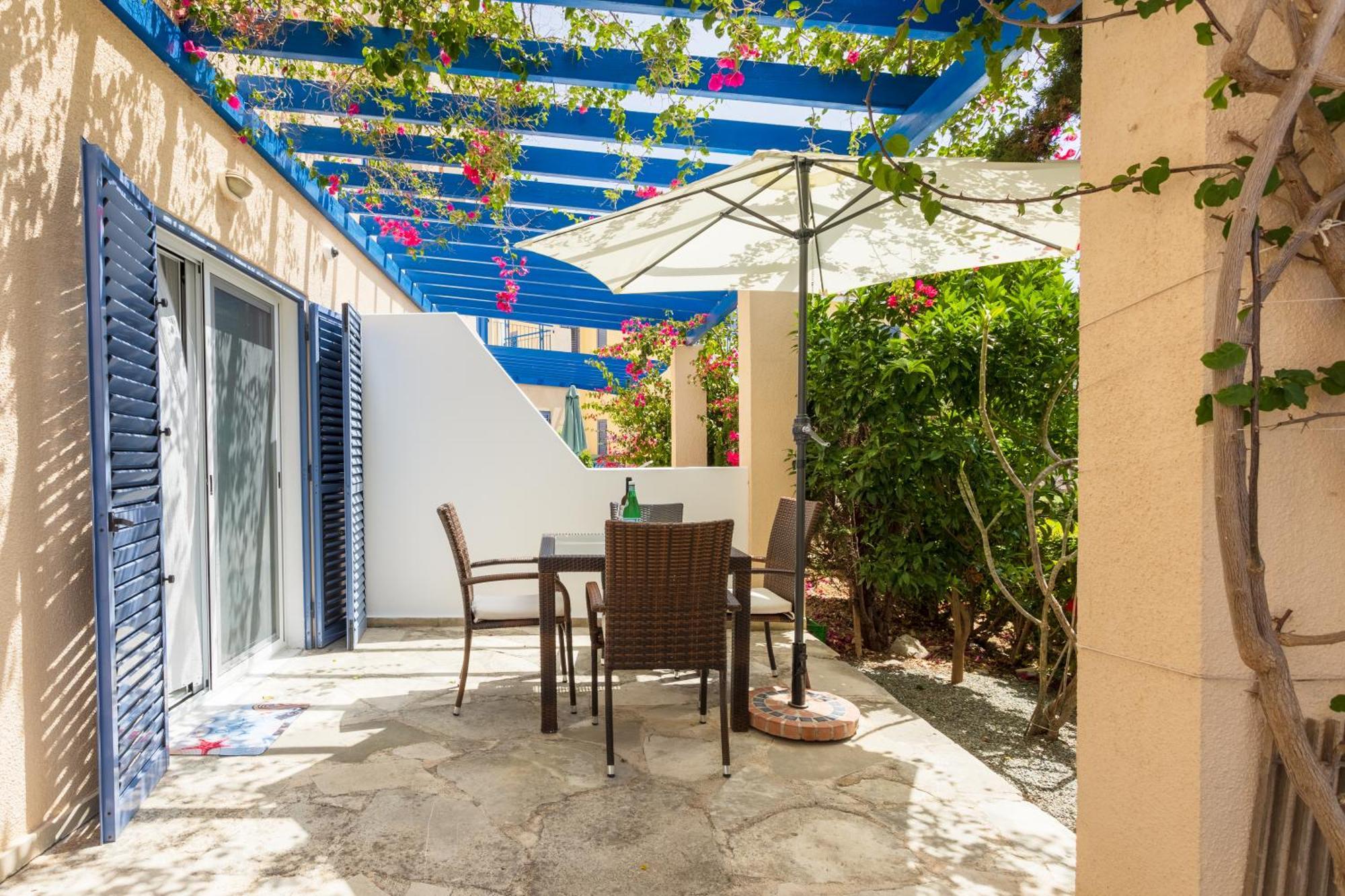 Regina Gardens Lovely Apartment Pafos Exterior foto