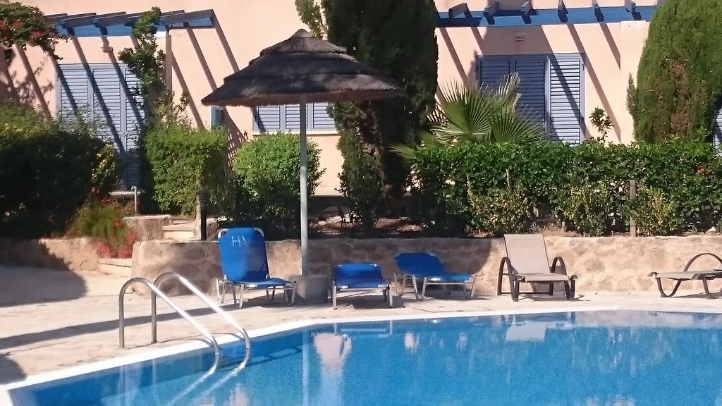 Regina Gardens Lovely Apartment Pafos Exterior foto