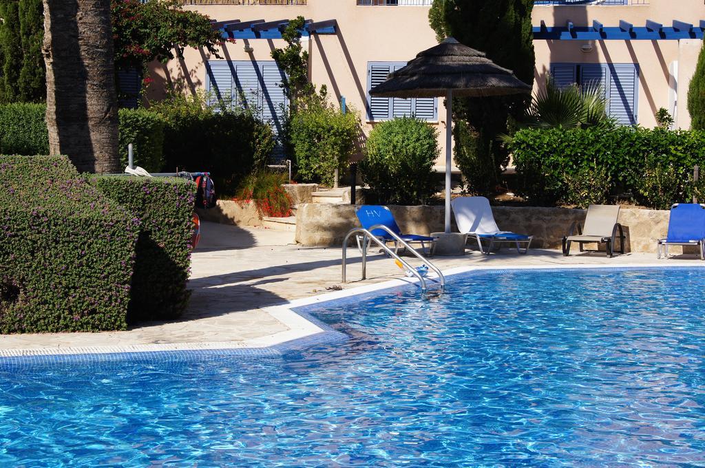 Regina Gardens Lovely Apartment Pafos Exterior foto